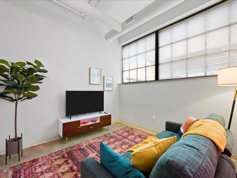 Cozysuites Roomy 1Br, Downtown Pittsburgh Exterior photo