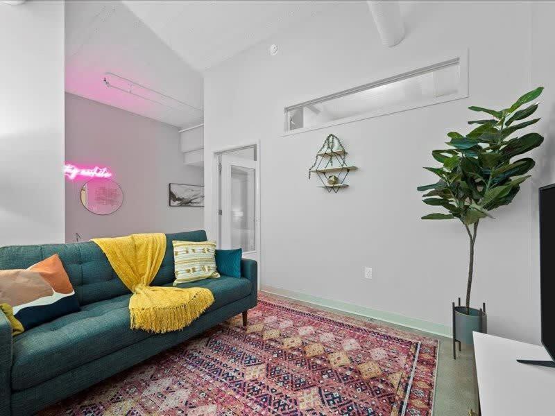 Cozysuites Roomy 1Br, Downtown Pittsburgh Exterior photo