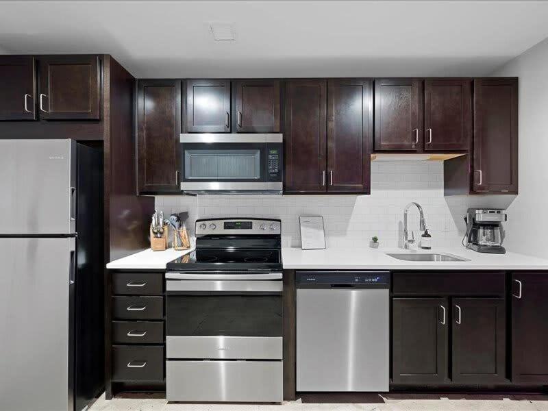 Cozysuites Roomy 1Br, Downtown Pittsburgh Exterior photo